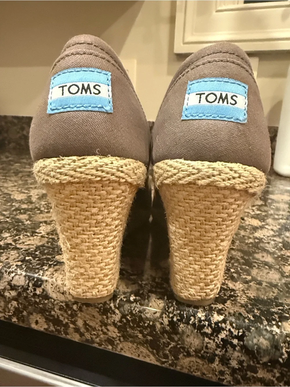 TOMS Calypso canvas, ladies wedge shoe excellent condition, 7 1/2